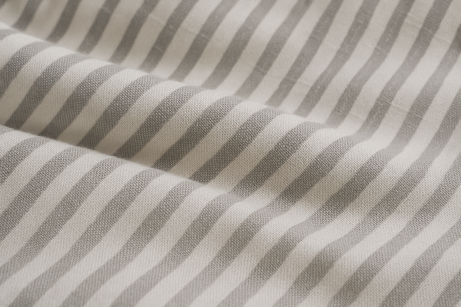 Jogo de Cama Queen Listrado Cinza e Branco - 4 Peças